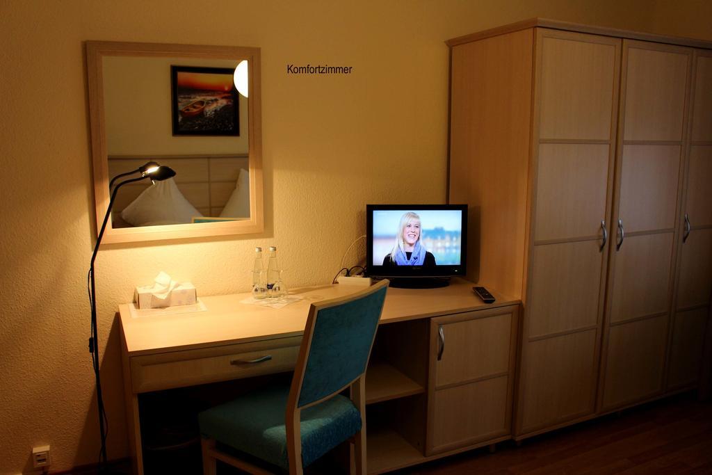 Legend Hotel Biebesheim am Rhein Zimmer foto
